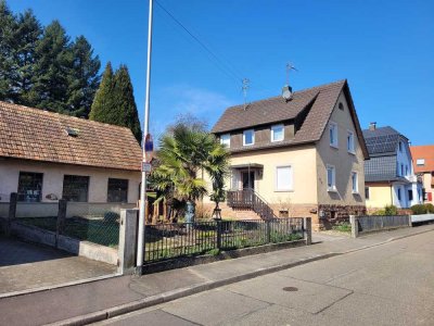 Freistehendes Haus auf großzügigem Grundstück