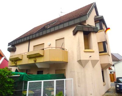 Wohn- und Geschäftshaus mit einer freien Wohnung