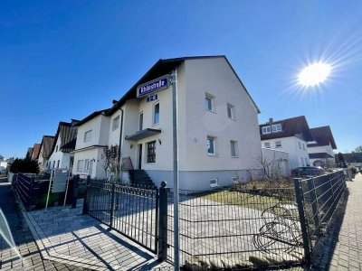 **VIEL PLATZ** Freistehendes EFG mit 10 Zi. inkl. Einliegerwohnung, Garten und 4x Stellpl.