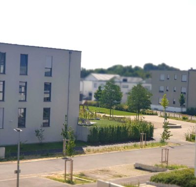 Barrierefrei: 4-Zimmerwohnung mit Terrasse und Garten