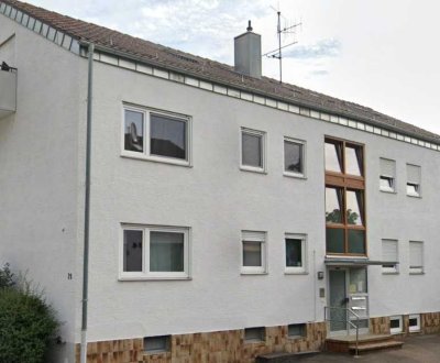 Exklusive, modernisierte 3-Zimmer-Wohnung mit geh. Innenausstattung mit Balkon und EBK in Erlenbach