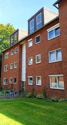 Helle 2-Raum-DG-Wohnung in Kiel Wik, Toplage