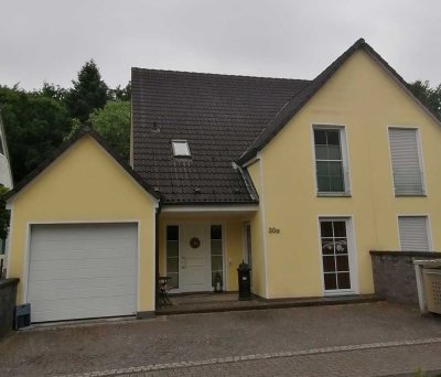 ***Excl. Doppelhaushälfte im Landhausstil in Solingen-Aufderhöhe***