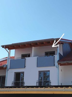 Stilvolle 2,5-Zimmer-DG-Wohnung mit gehobener Innenausstattung mit Balkon in Trostberg