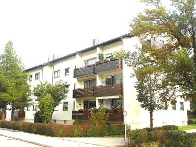 RUHIG lieg. 2 Zi.-Whg. mit EBK u. W-Balkon * im Zentrum WOR * NUR ca. 5 min. fußläuf. z. S-Bahn !!