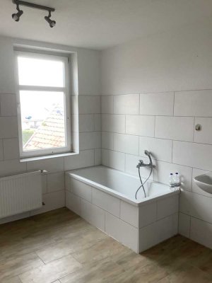 Große 4-R Wohnung in Badersleben zu vermieten