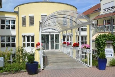 Kapitalanlage im Betreuten Wohnen *** Schöne, helle 2- Zimmer-DG- Wohnung