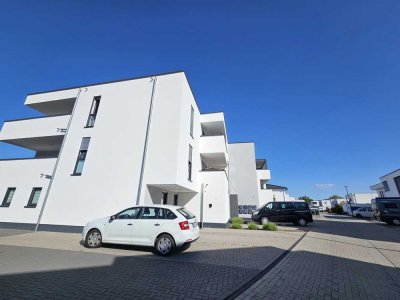 Neubau- helle 3 Zimmer-Wohnung mit Balkon