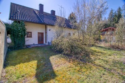 Ideal für Familien - gepflegtes Einfamilienhaus mit attraktivem Garten und zwei Garagen