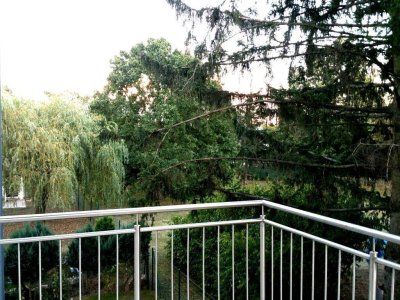 Top modern, großer Balkon – uneinsehbare Grünruhelage!