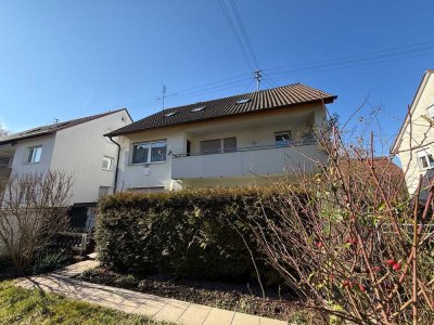 Kompl. renovierte, helle 4-Zimmerwohnung mit großem Südbalkon in ruhiger Lage