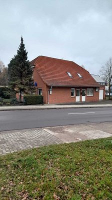 Kleine neu sanierte 2 Raum Wohnung zu vermieten