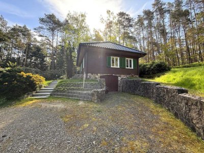 Charmantes und modernisiertes Haus auf mehr als 4500 m² Grundstück am Waldrand