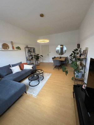 große, helle 2-Raum-Wohnung mit EBK und Balkon im östlichen Ringgebiet