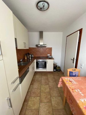 Berenbostel - sanierte 4-Zi-ETW im  1.OG  mit Loggia und EBK