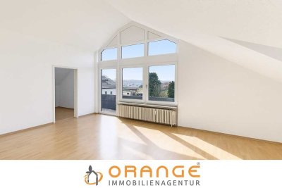 ** HELLE ZWEIZIMMER DACHGESCHOSS WOHNUNG **
- MIT BALKON IN BEGEHRTER LAGE IN STUTTGART-VAIHINGEN -