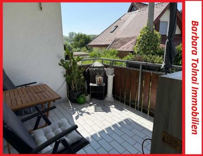 Sonnige 3 Zimmer Wohnung mit Balkon im Hochparterre