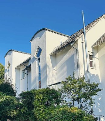 Sehr gepflegtes Doppelhaushälfte mit uneinsehbarem Garten am Lerchenbuckel in Reutlingen