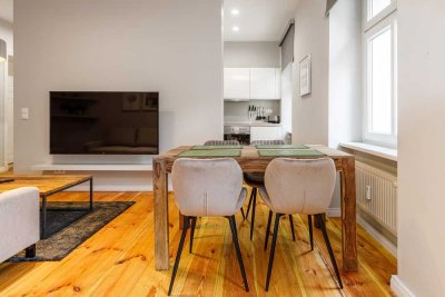 Schickes 2 Zimmer-Apartment im 1. OG im Gartenhaus