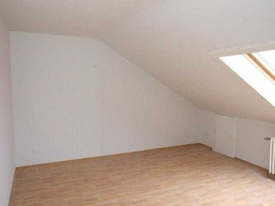 Gemütliche Dachgeschosswohnung in Dieburg, Nähe Uni
