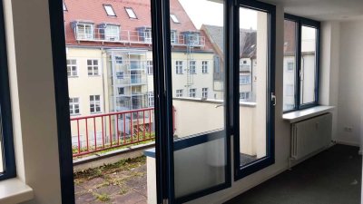 Großzügige 4-Zimmer-Wohnung mit gehobener Innenausstattung und Balkon in Herzen von Fürstenfeldbruck
