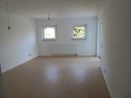 Schöne, ruhige, geräumige 2-ZKB-Wohnung mit großem Balkon und schönem Gartenblick