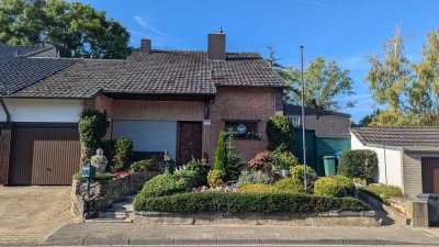 Großzügiges Einfamilienhaus mit Blick ins Grüne – Toplage in Düren-Gürzenich