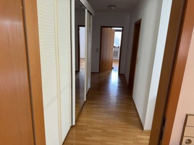 Ansprechende 2,5-Zimmer-Wohnung mit Balkon und EBK in Schwandorf