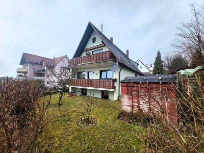 Sehr gepflegtes Einfamilienhaus mit einer separaten Wohnung im Dachgeschoss in ruhiger Lage.