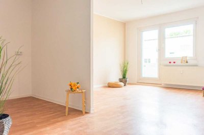 3-Raum-Erdgeschosswohnung mit Balkon und offener Küche