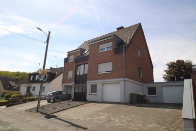 Solides Zweifamilienhaus mit weitläufigem Grundstück – teilweise bezugsfrei – in Bornheim-Kardorf