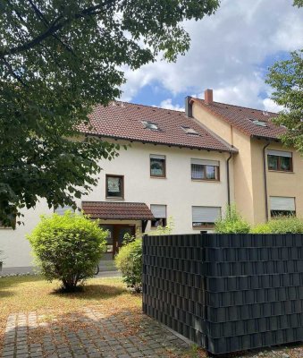 Möblierte 1-Zimmer Dachgeschosswohnung in Woffenbach (Neumarkt i.d.OPf.)