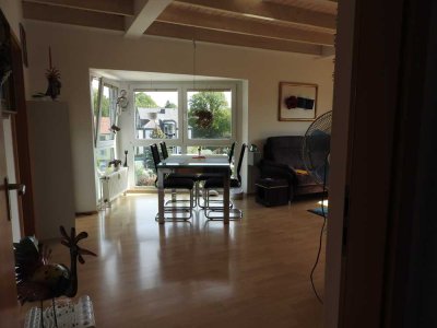 Helle 3,5 Zimmer DG Maisonettewohnung  mit schönem Blick, Balkon, Wuppertal- Uellendahl-Katernberg