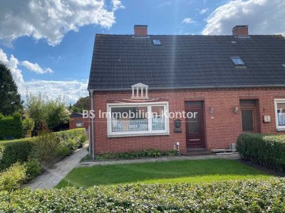 Erstbezug nach Sanierung, DHH mit kl. Garten und Terrasse in ruhiger Wohnlage von Emden-Petkum !
