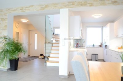 NEUWERTIGES ECKREIHENHAUS!!! mit Terrasse, Garten und eigenem Stellplatz in Steinabrückl