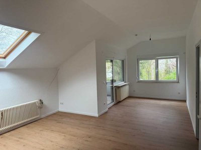 Hochwertig kernsanierte 3 Zimmer Wohnung mit Balkon