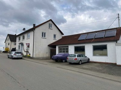 Zweifamilienhaus mit vielseitig nutzbarer Werkstatt in Nattheim-Auernheim zu verkaufen.