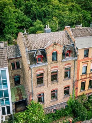 Stadthaus mit Seele - Gartenidylle und Raum für Ideen in Lahnstein