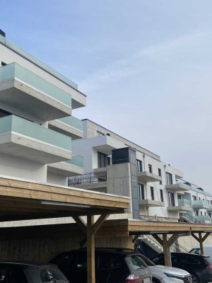 Neubau! 2-Zimmer-Wohnung, gr. Balkon, Traum-Aussicht, Aufzug, Carport in Alfeld (Leine)