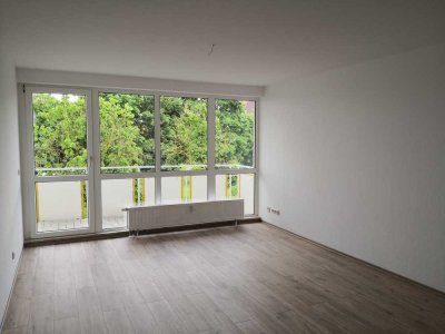 In gepflegtem Zustand mit EBK und Balkon: stilvolle 2-Zimmer-Wohnung in Dietzenbach