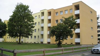 Mitterteich  .  3-Zimmer-Wohnung im 1. OG in ruhiger Lage