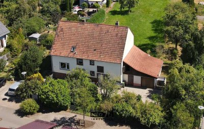 Einfamilienhaus mit Scheune, Garage und großem Garten