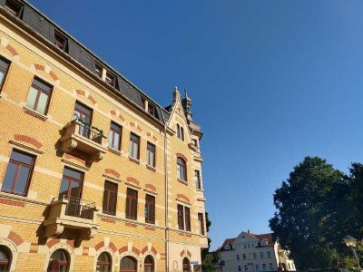 Terrasse, Wanne & Dusche , Abstellraum // 3-Zi.-Whg. *** kurzfristig frei ***