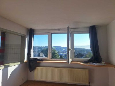 350 € - 57 m² - 2.5 Zi.