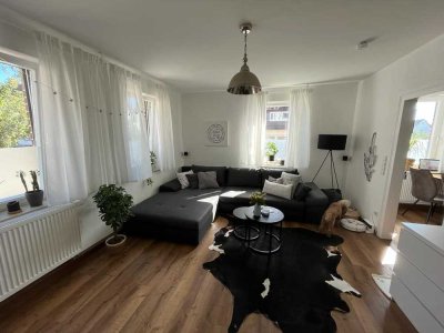 Geschmackvolle 3,5-Raum-Wohnung mit Garten und Küche in Rutesheim