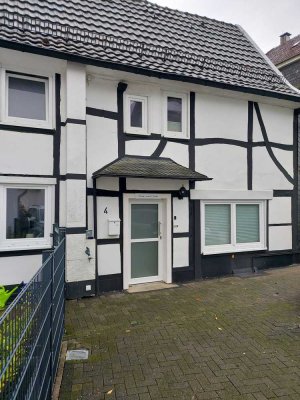 Renoviertes Fachwerkhaus vor den Toren Kölns und Düsseldorfs in Solingen-Widdert