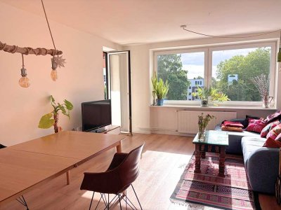 Dein neues Kapitel in Hamburg wartet auf Dich! 3 Zimmer , toller Ausblick, modernisiert