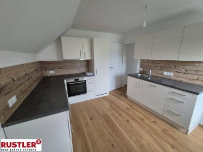 WOHNEN IM SALZKAMMERGUT
NEU SANIERTE 4-ZIMMER-WOHNUNG IN STROBL