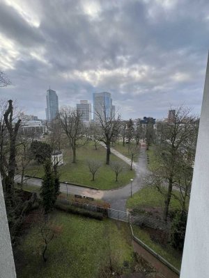 Preisbewusst wohnen mit Skylineblick – 1-Zimmer-Wohnung mit Balkon und separater Küche in Offenbach