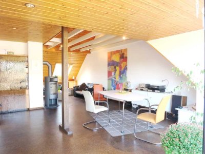 Einzigartig!!! Diese begeisternde DG-Wohnung (110 m²) + Galerie + Dachterrasse + Doppelgarage